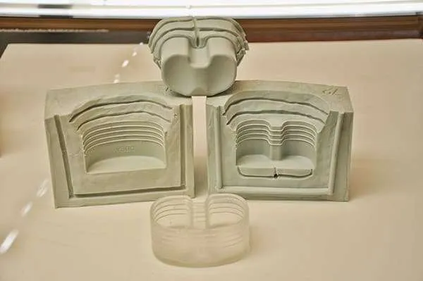 3 Part Silcone Mold 3 Part Silcone Mold